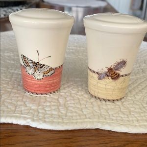 💙Wedgwood Salt & Pepper Shakers